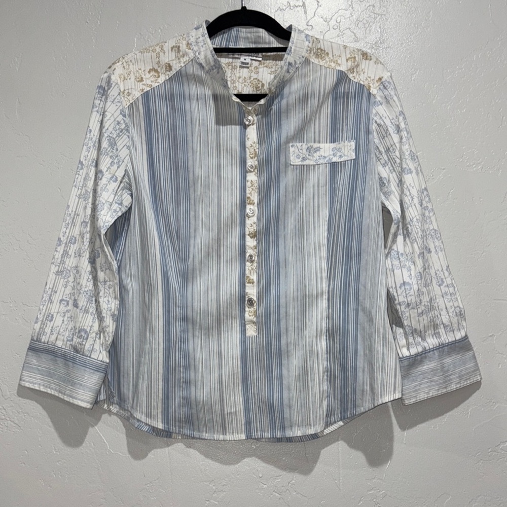 ST. JOHN SPORT Blue and White Mandarin Collar Button Down Blouse